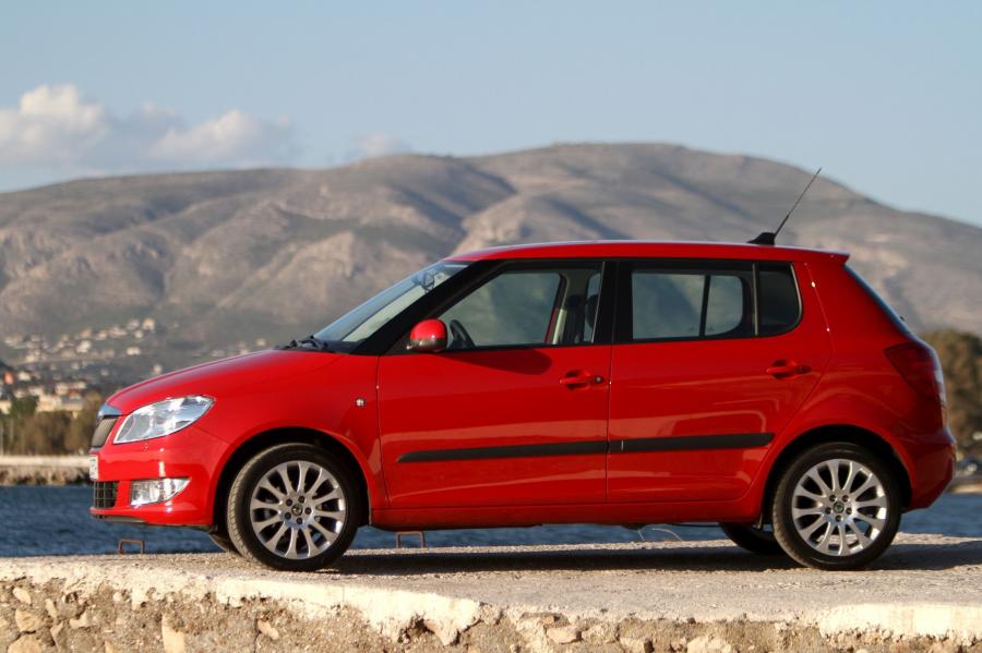  Skoda Fabia 2010 года  (фото 15 из 57)